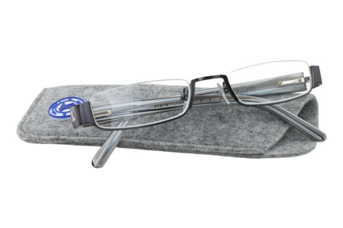 I Need You Halbrand Lesebrille Otto gun Produktbild auf Etui